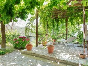 Maison de vacances isolée à Kalavrouza avec vue sur la montagne, barbecue - Naupacte - image1