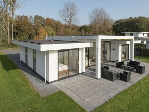 Vakantiehuis Prime villa met terras en steiger - Biedhuizen - image1