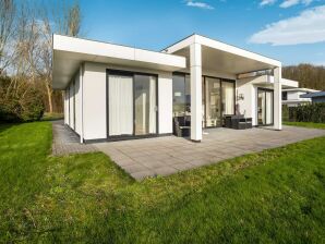 Vakantiehuis Prime villa met terras en steiger - Biedhuizen - image1