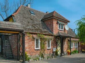 Holiday house Backsteinhaus mit Garten und Spielplatz - Darlowo - image1