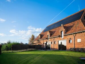 Boerderij Karakteristiek vakantiehuis in Moorslede met een zwembad - Jawel - image1