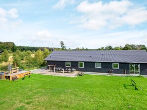 Ferienhaus 14 persoons vakantie huis in Glesborg