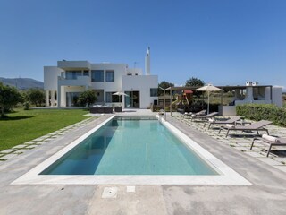 Villa Prines Outdoor Recording 1