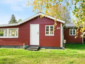 4 Personen Ferienhaus in Glesborg - Fjellerup Strand - image1