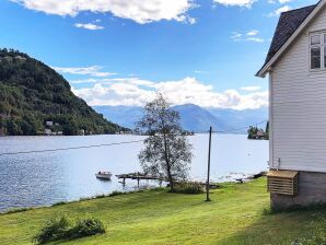 Holiday house 6 Personen Ferienhaus in øystese - Øystese - image1