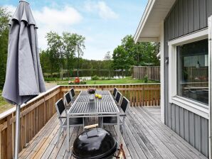 4 Personen Ferienhaus in Brålanda - Färgelanda - image1