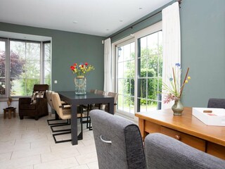 Farmhouse Veen Features 24