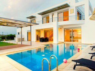 Villa Chorafakia Outdoor Recording 3