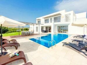 Geräumige Villa auf Kreta mit Pool und Sonnenschirm - Chorafakia - image1