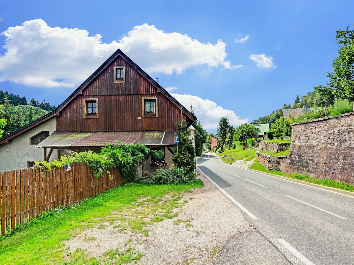 Ferienhaus Černý Důl Außenaufnahme 6