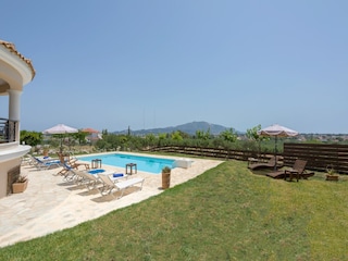 Villa Sarakinado  53