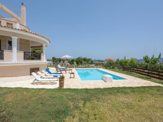 Villa Sarakinado  52