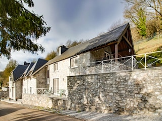 Ferienhaus Maredret Außenaufnahme 2