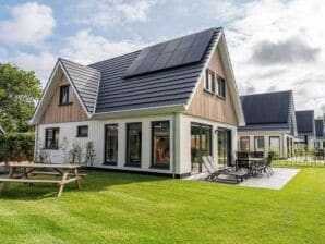 Maison de vacances Belle villa avec cheminée décorative  près du Koog sur l'île Wadden de Texel - Le château - image1