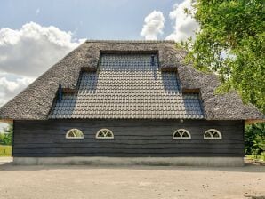 Ferme Jolie maison de vacances à Rijsbergen avec un jardin et un bain à remous - Bréda - image1