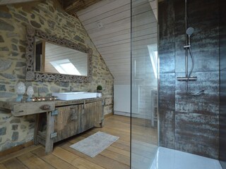 Holiday cottage Spa Features 25