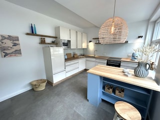 Küche mit Backofen