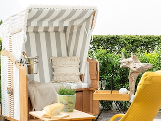 Strandkorb auf der Terrasse