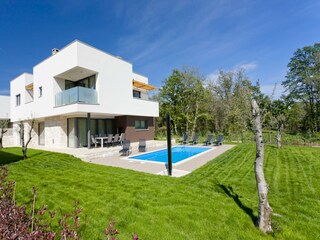 Villa Karigador Buitenaudio-opname 12