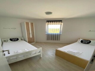Apartment Stara Novalja Features 7