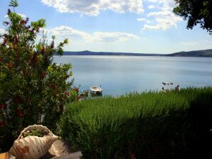 Appartamento a Maslenica sul mare