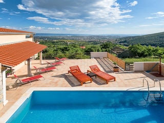 Villa Solin Outdoor Recording 6