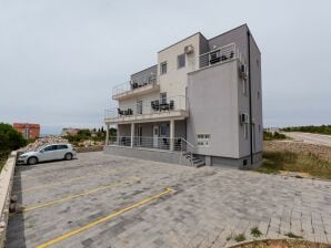 Charming Apartment in Novalja near Zrče Beach - Stara Novalja - image1