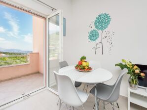 Apartment Retraite avec vue sur la mer, Kastel