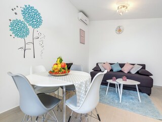 Apartment Kaštel Stari Ausstattung 23