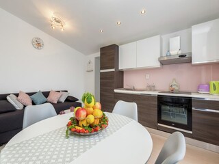 Apartment Kaštel Stari Ausstattung 24