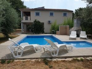 Apartment in holiday home with pool - Banjole - image1