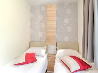 Trailer Banjole Features 30