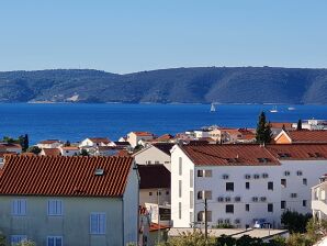 Apartment Gemütliches Appartement in Okrug Gornji mit Pool - Okrug Donji - image1