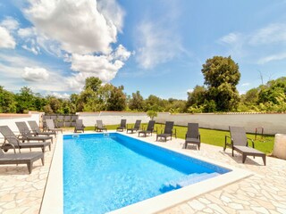 Maison de vacances Banjole Enregistrement extérieur 10