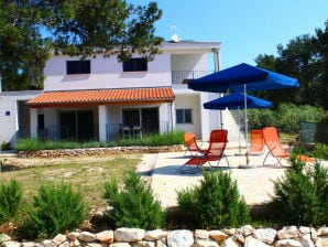 Apartment Gemütliche Ferienwohnung mit Dachterrasse in Veli Rat - Veli Rat - image1