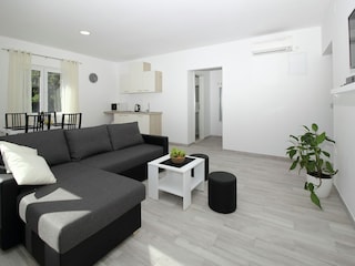 Apartment Cilipi Features 11