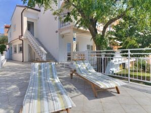 Appartement chaleureux à Senj Lika- Karlovac avec terrasse - Senj - image1