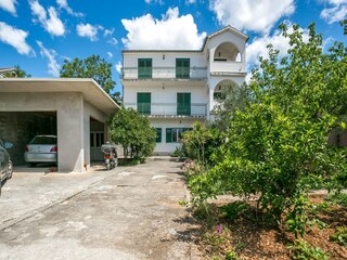 Appartement Brodarica Buitenaudio-opname 4