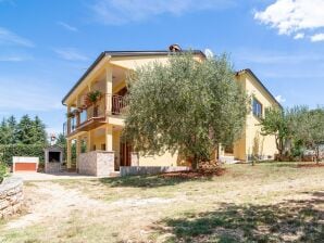 Abgelegenes Apartment in Poreč mit Garten - Mali Maj - image1