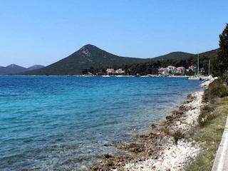 Apartment Verunić Environment 22