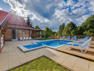 Vakantiehuis Ogulin Buitenaudio-opname 3