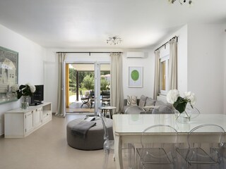 Villa Žuntići Features 21