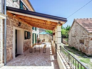 Holiday house Stone house near river canyon - Kruševo - image1