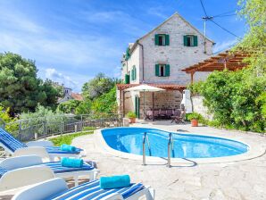 Charmante Villa mit privatem Swimmingpool in Sumartin - Sumartin - image1