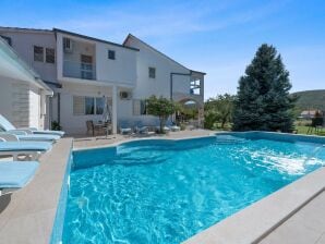 Belle maison de vacances à Neoric avec piscine privée - Dicmo - image1