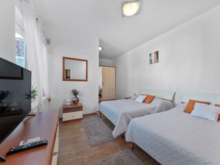 Holiday house Dicmo Features 16