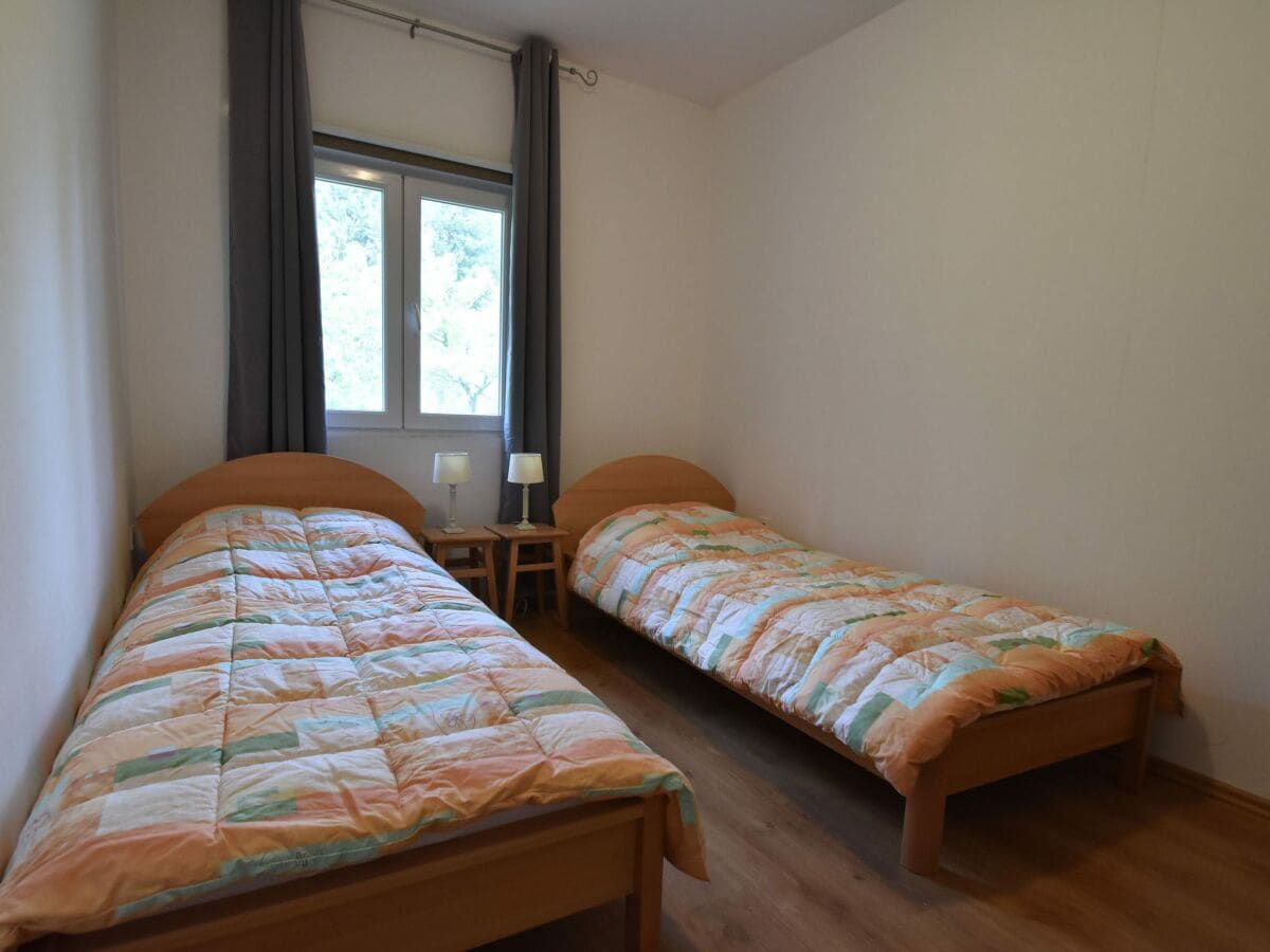 Apartment Puljane Ausstattung 15