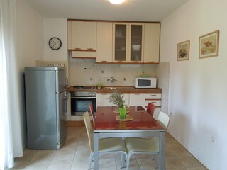Apartment Puljane Ausstattung 11