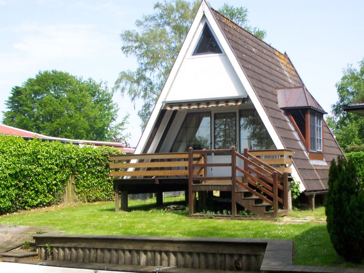 Ferienhaus An´t Kanal, Ostfriesland im Ferienhausgebiet