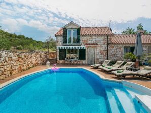 Holiday house Schickes Ferienhaus in Marina mit privatem Pool - Marina, Croatia - image1